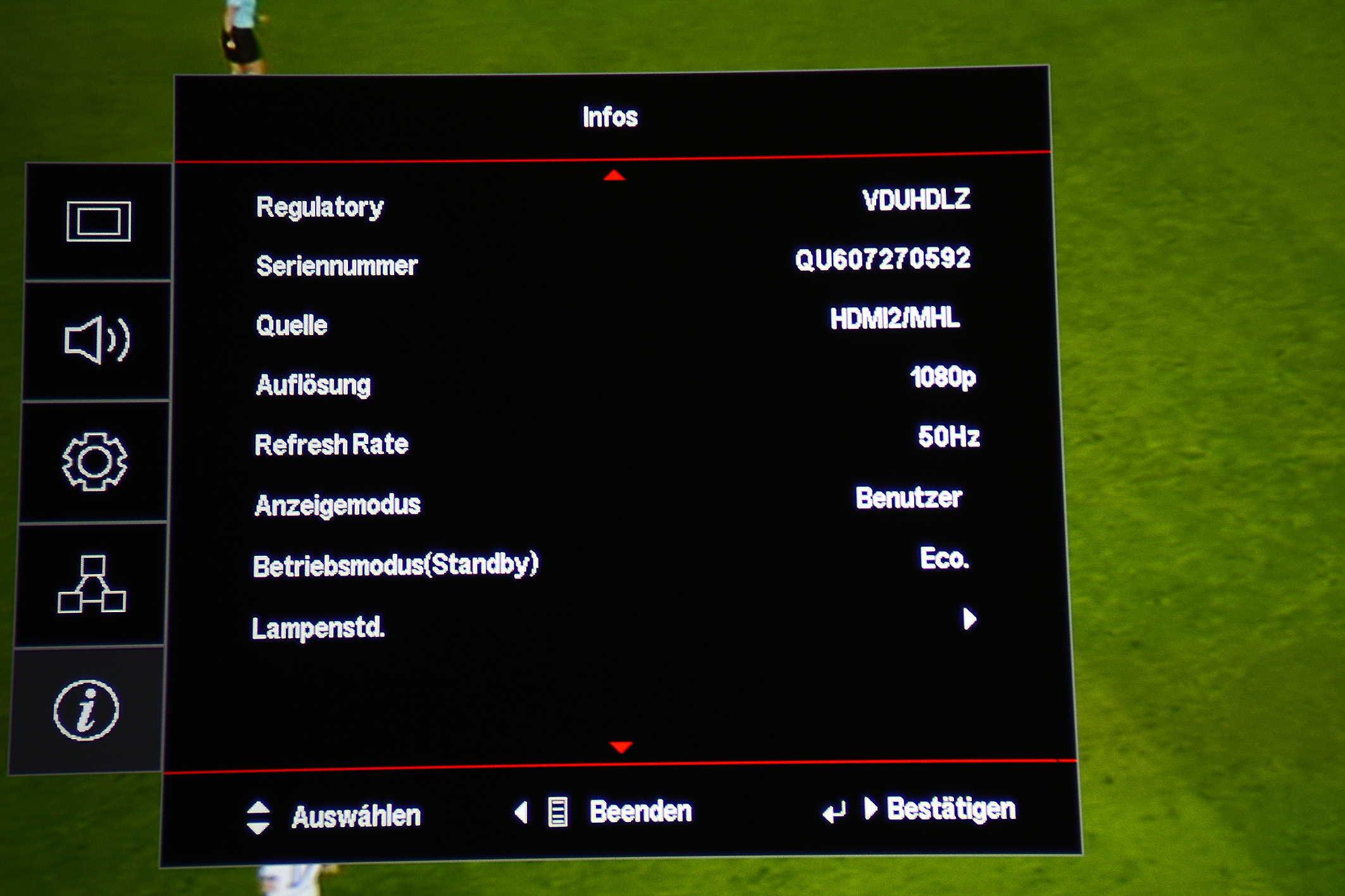 Fußball wird auf Sky und DVB-T2 mit 1080p und 50 Hz ohne jegliches Ruckeln wiedergegeben.