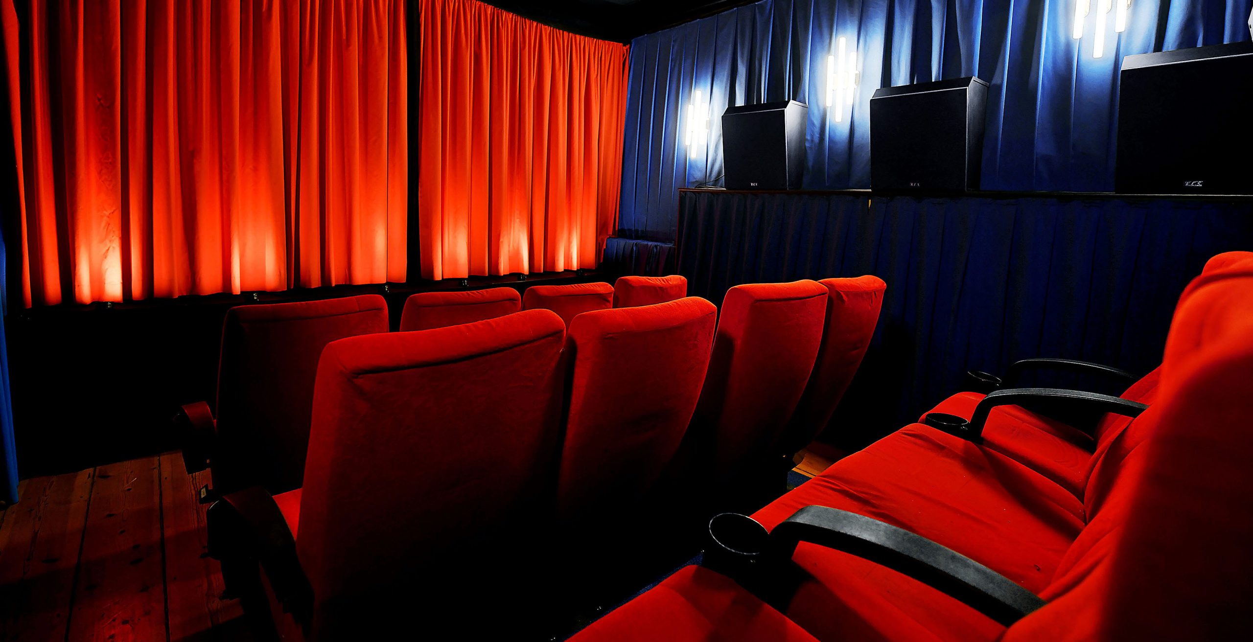Heimkino Installation Elektrischer Vorhang Und Kaschierung